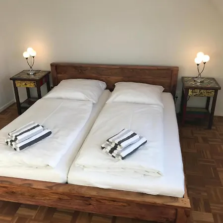 Wiesenhues 度假居 *